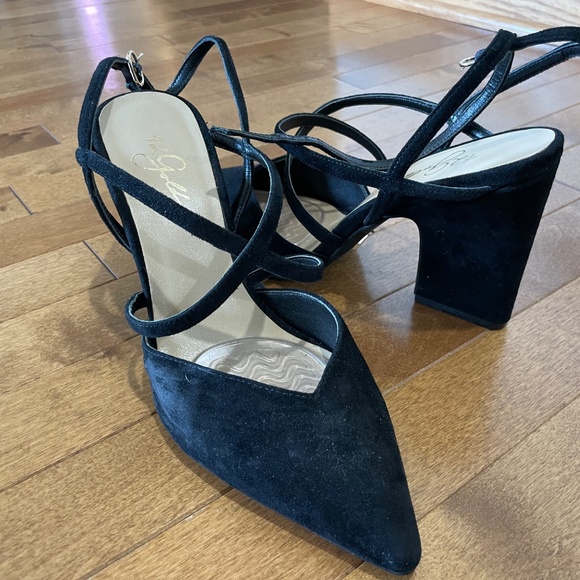 42 Gold - Picture 3 of 5